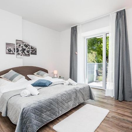 Perla Hradce 101 Lejlighed Hradec Králové Eksteriør billede